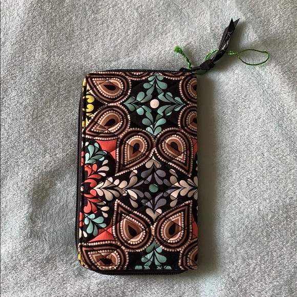 Vera Bradley Zipper Wallet - Picture 2 of 3